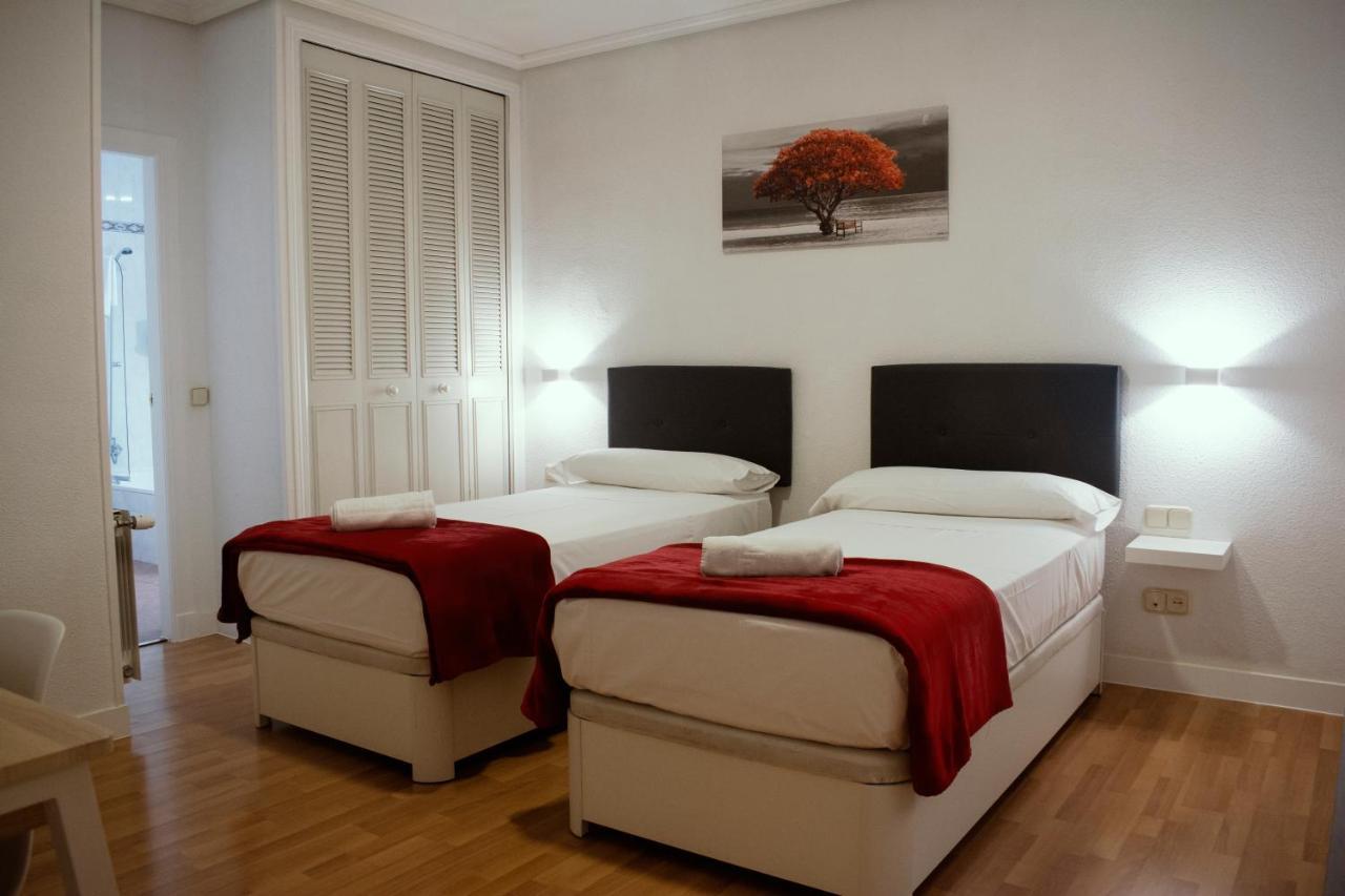 Hostal Artico Madrid Buitenkant foto
