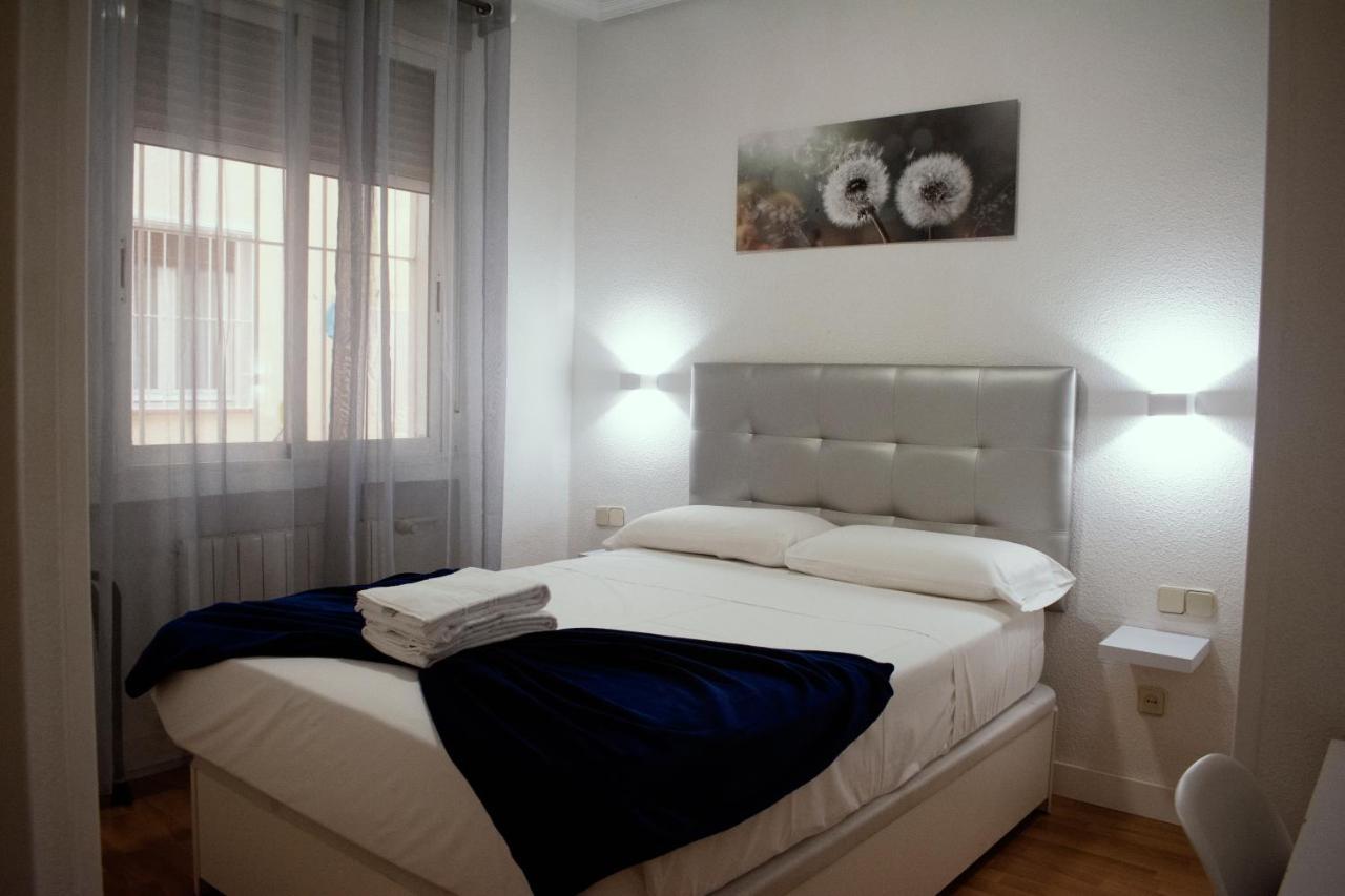 Hostal Artico Madrid Buitenkant foto