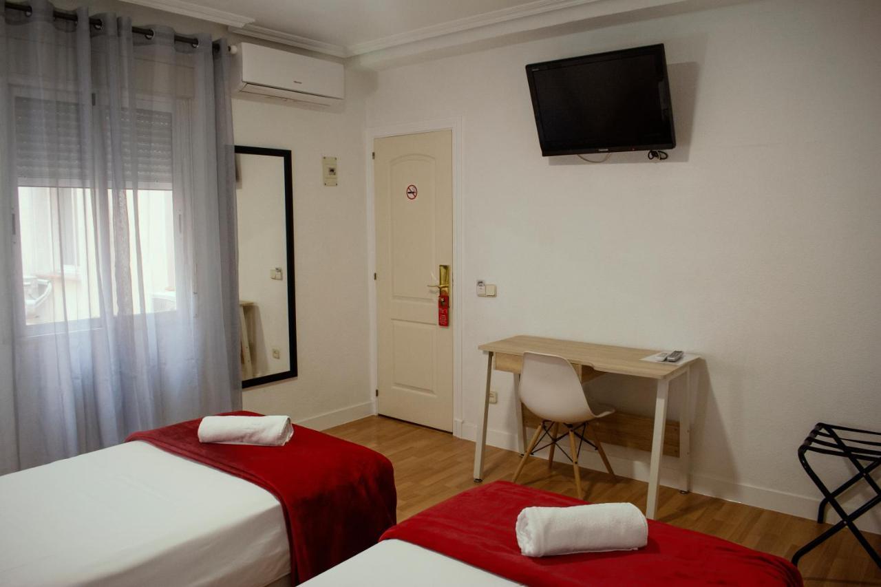Hostal Artico Madrid Buitenkant foto